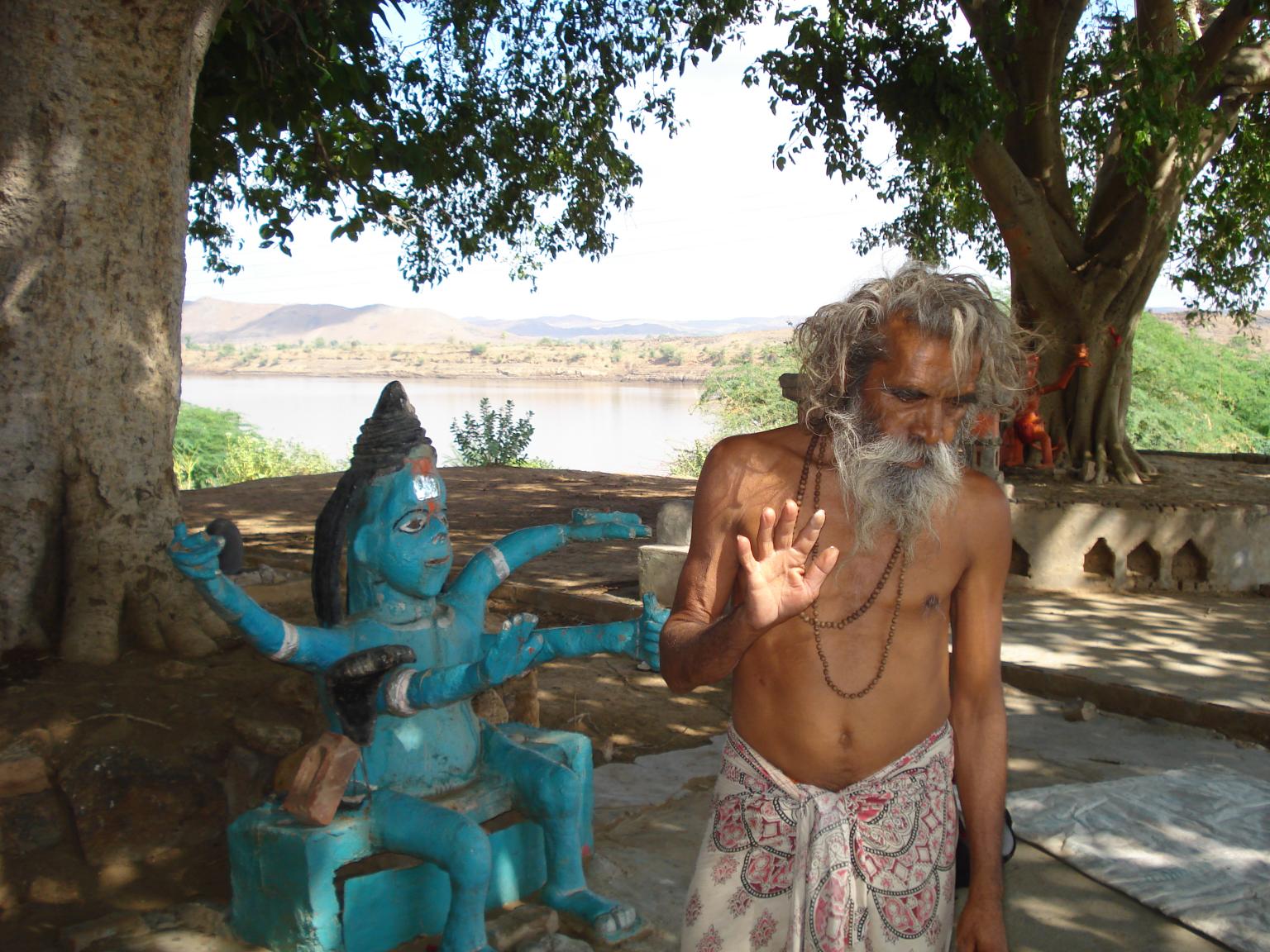 A religious site with idol of Lord Shiva in the submergence village Amlali, Madhya Pradesh, before it got impacted by the Sardar Sarovar Dam reservoir Photo credit_ Nandini Oza