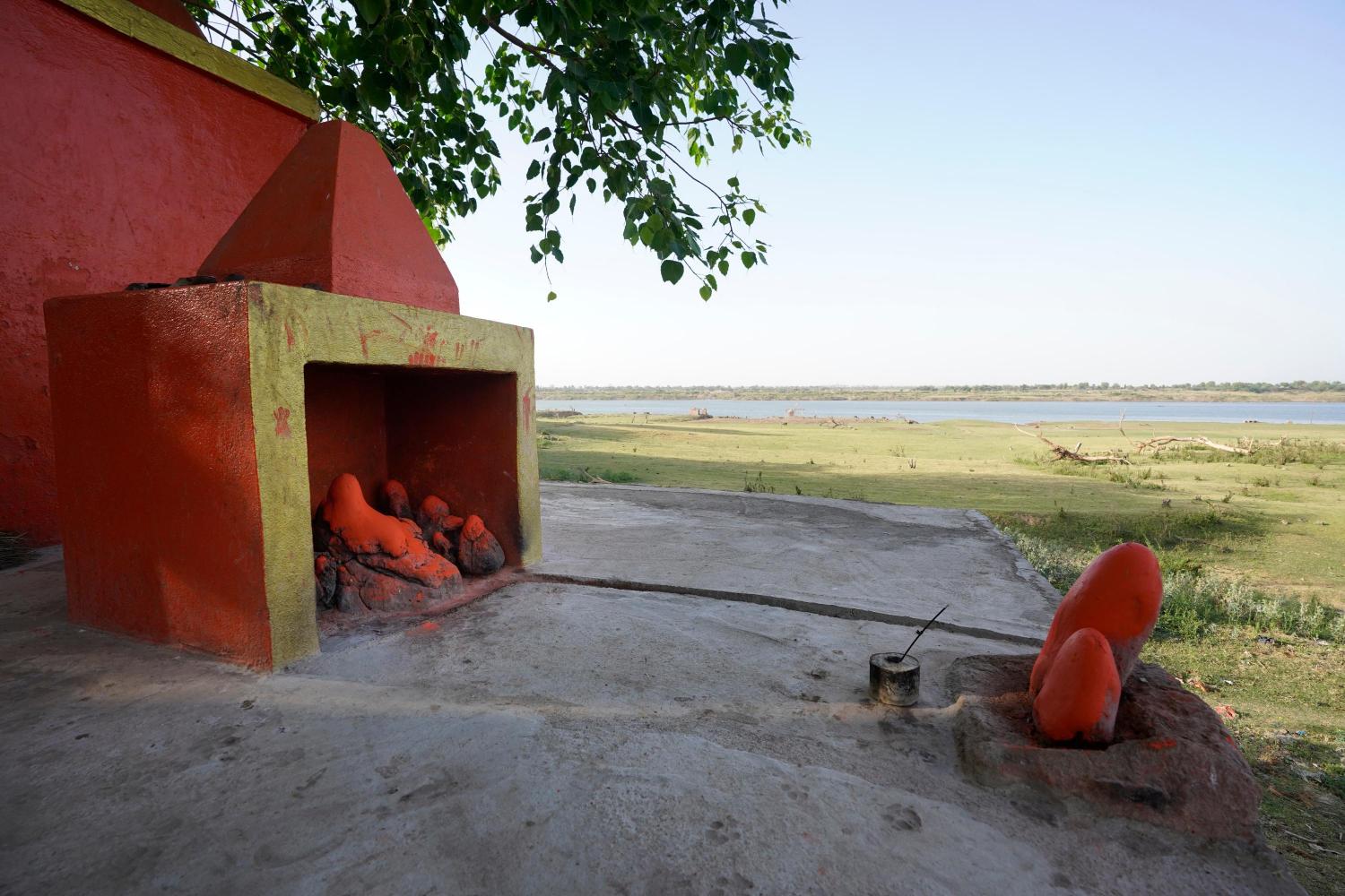 Hanuman temple at village Sondul, Madhya Pradesh, which gets surrounded by Sardar Sarovar Dam waters and remains inaccessible till waters of the dam recede, Photo credit_ Rohit Jain for Oral History Narmada