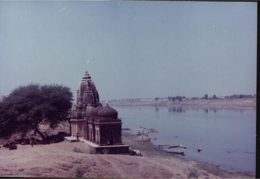 Historically and religiously significant Shiv temple at village Kasravad in Madhya Pradesh, parts of this temple complex have been relocated far from the river Narmada while part of the complex submerges in the dam waters Photo credit_ Ashish Kothari