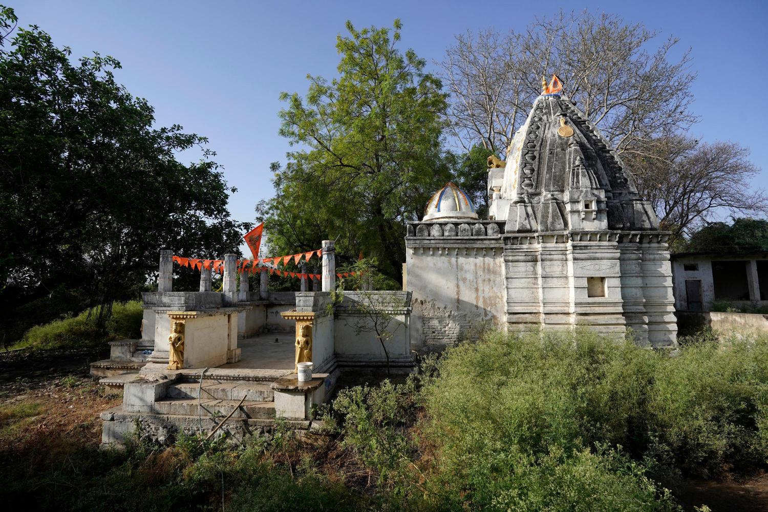 Ram temple in Village Gangli in Madhya Pradesh that submerges partially in the Sardar Sarovar Dam waters, Photo credit_ Rohit Jain for Oral History Narmada(3)