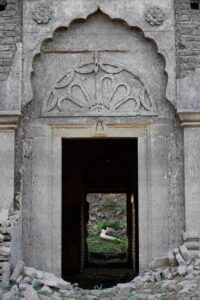 Remnants of resurfaced Jain Derasar_ temple from Sardar Sarovar Dam waters in Nisarpur village, Madhya Pradesh, Photo credit_ Rohit Jain for Oral History Narmada(3)